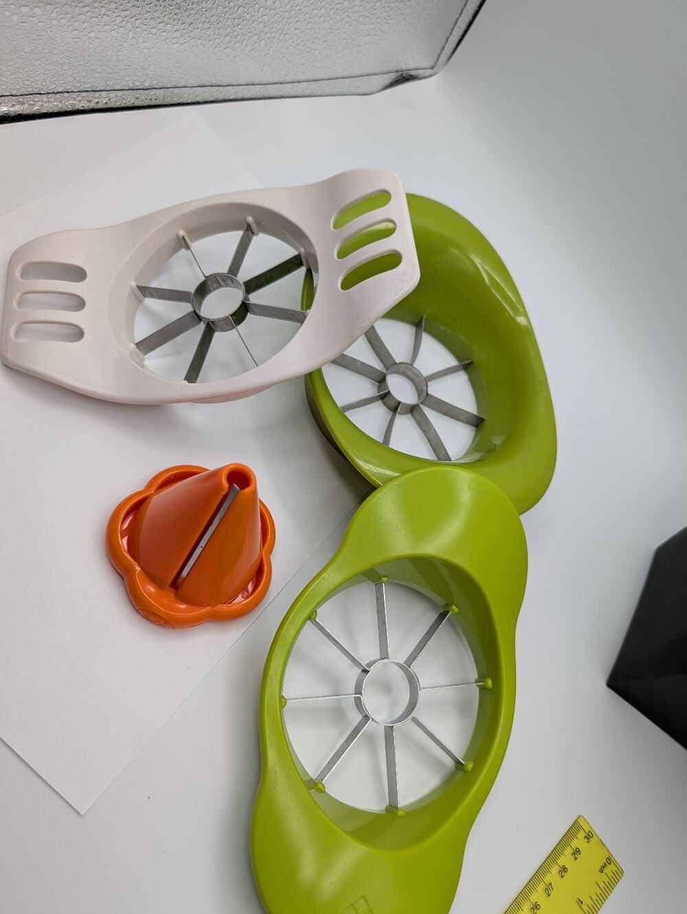 Lot of 4 Kitchen Gadgets Apple Slicers Corers Vegetable Spiralizer Peeler Set